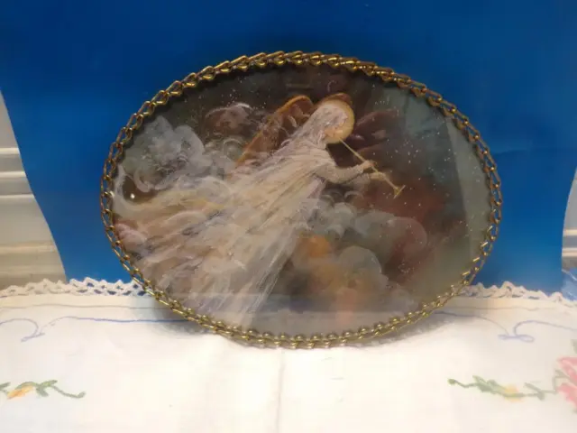VICTORIAN FLUE COVER-PRINT OF ANGELS-Oval -Glass and brass chain-hanging