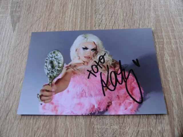 Autogramm Foto HANDSIGNIERTES Katy Bähm