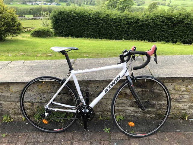 btwin triban 3 white