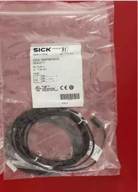 NEW SICK IQ04-1B5PSKW2S Proximity switch sensor