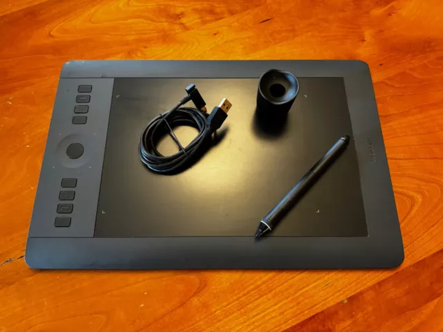 Wacom Intuos Pro Medium Drawing Tablet PTH-651 W/Pen & USB Cable Black