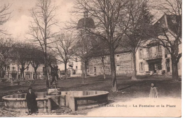 CPA - VERCEL - La Fontaine et la Place - (Doubs)