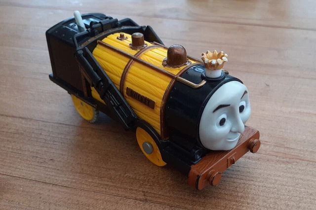 Thomas Amusements Rockets ROCKET TRAIN ENGINE - Thomas and Friends Motorised Train Engine **VGC ...