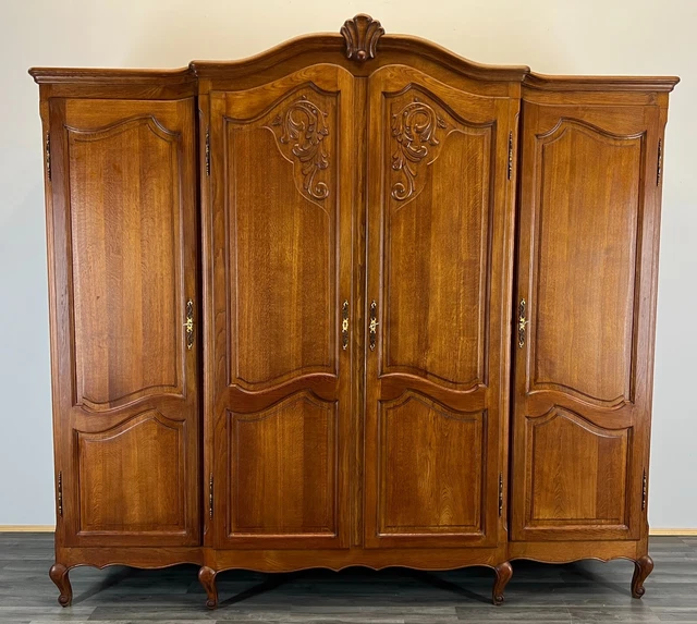 Amazing French Carved 3 door Armoire Wardrobe (LOT 2556)