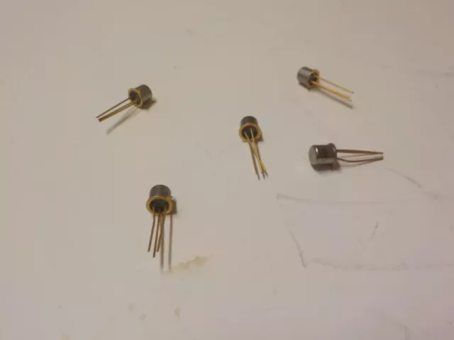 5 Transistors  2N930 Neufs