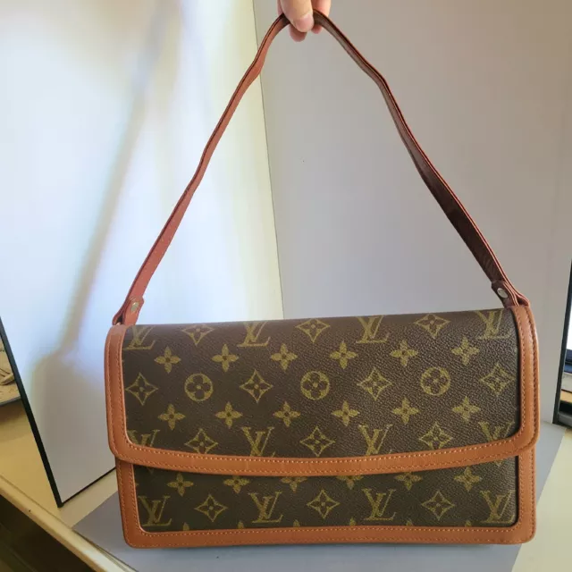 Authentic Louis Vuitton Dame Pochette Monogram Clutch Bag Added Shoulder Strap