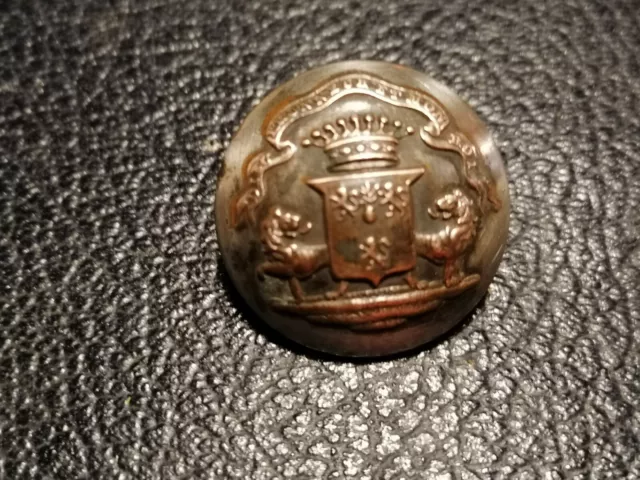 ancien bouton de livrée/devise "Honneur et mon Roi" /28 mm