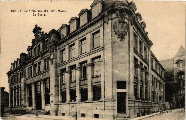 CPA CHALONS-sur-MARNE - La Poste (743041)