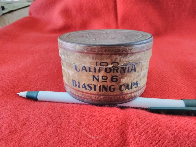 California Cap Company 100 No. 6 Blasting Caps tin, made for Hercules Powder Co.