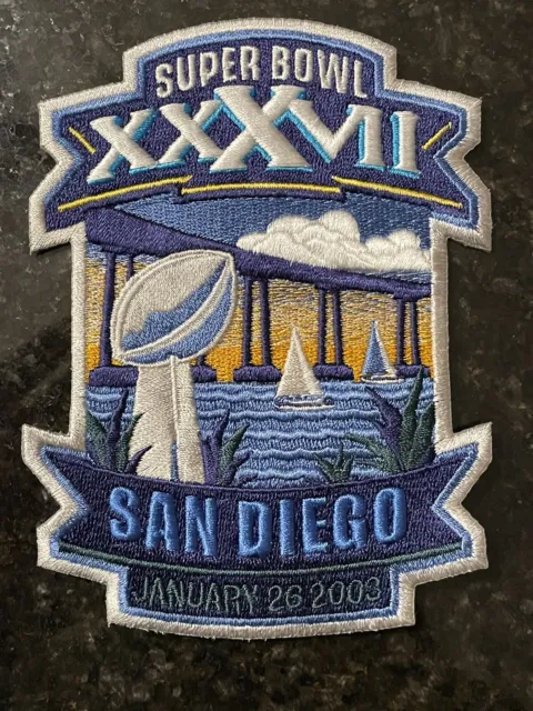 NFL FOOTBALL Super Bowl XXXVII PATCH Tampa Bay Bucanners Oakland Raiders  2003