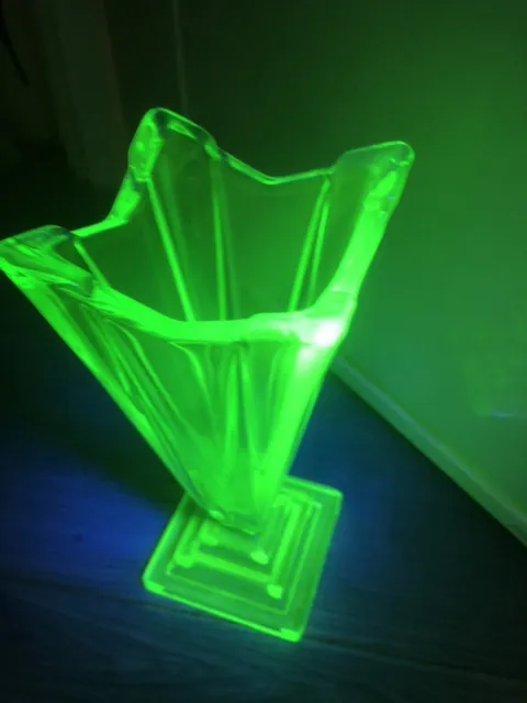 Bagley Art Deco 7.5” Clear Green Uranium Glass Wyndham Vase Excellent
