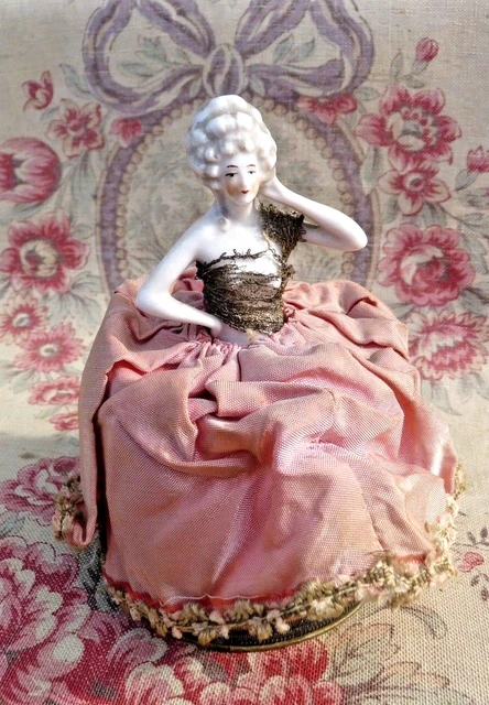 Boîte à Dragées Ancienne - Demi-figure Marquise En Porcelaine - Poupée Ancienne