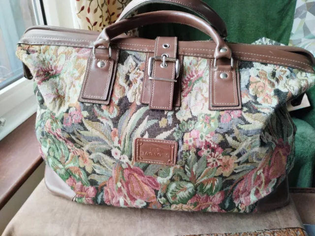 Vintage 1980s Brown & Green Floral Tapestry Gladstone Doctor's Travel Carpet Bag