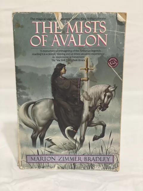 The Mists of Avalon : A Novel by Marion Zimmer Bradley (1987, Trade...