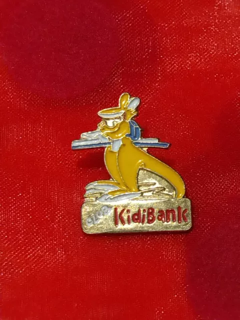 Pin's Pins Pin Badge Vintage Collection logo KANGOUROU Kid Bank PUB 2