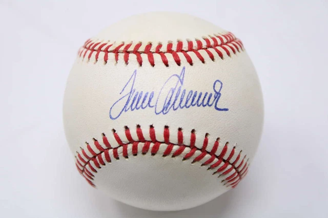 Tom Seaver Auto Grade 9 Mint Baseball Signed PSA/DNA Authenticated Met