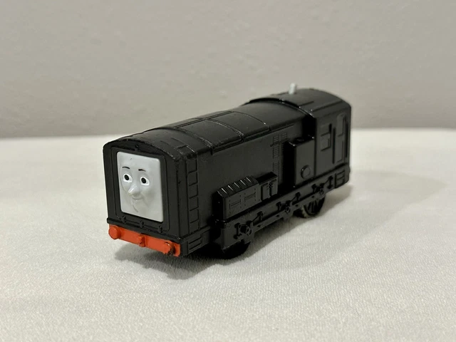 THOMAS FRIENDS MOTORIZED Trackmaster Train Engine Dirty Diesel 2013 ...
