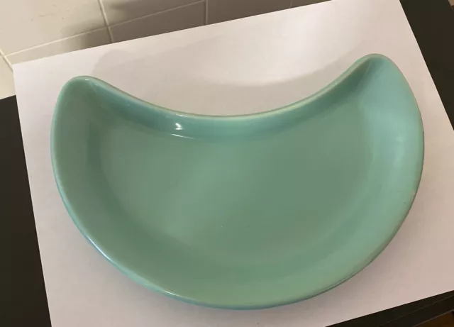 BTC Bel Terr Henn Pottery USA Crescent Green Dish
