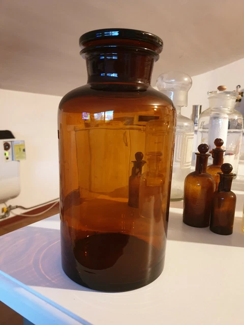BOTTIGLIA  FLACONE CONTENITORE Laboratorio Farmacia in vetro ambrato.