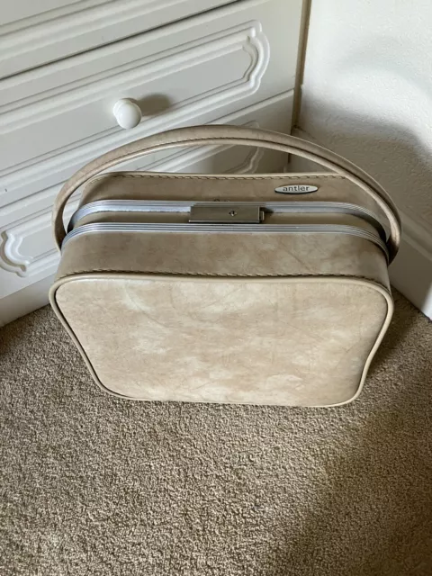 Antler Beige Retro Vanity Case