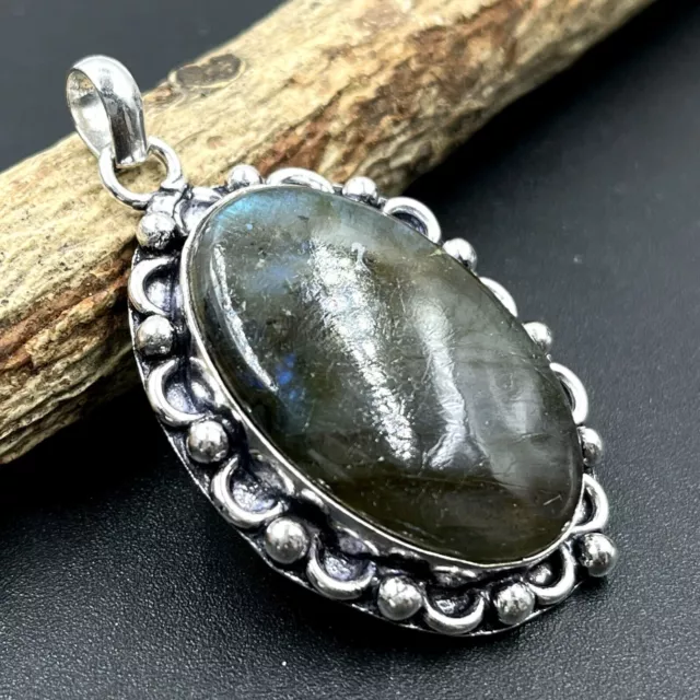 Ciondolo fatto a mano con gioielli in pietra preziosa labradorite naturale...