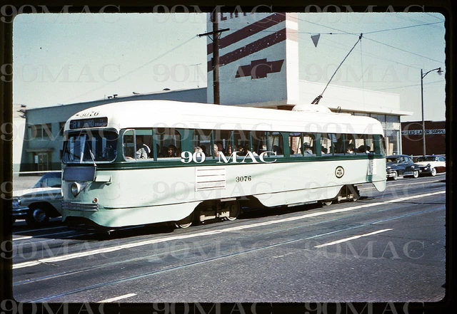 LAMTA-MTA. PCC TROLLEY #3076. Los Angeles (CA). Original Slide 1961.