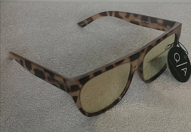 NEW - QUAY Australia Sunglasses  display picture 3