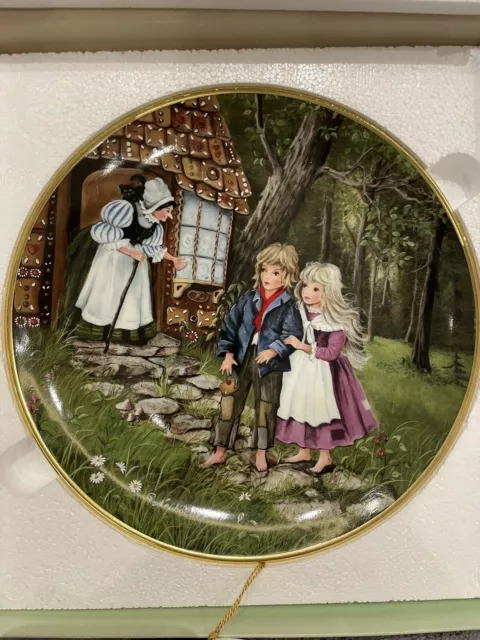 Vintage Kaiser Neubacher Hansel & Gretel Porcelain 20cm Plate. Box & Certificate