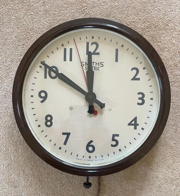 LARGE SMITHS 'SECTRIC' Bakelite Clock (12