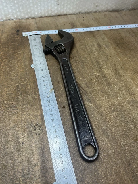 Clé serre tube facom modèle Stillson 131A