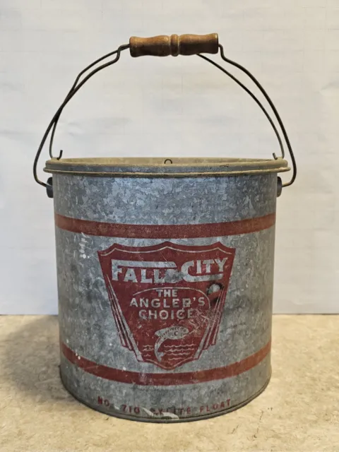 Falls City The Angler's Choice No.7810 Bait Bucket