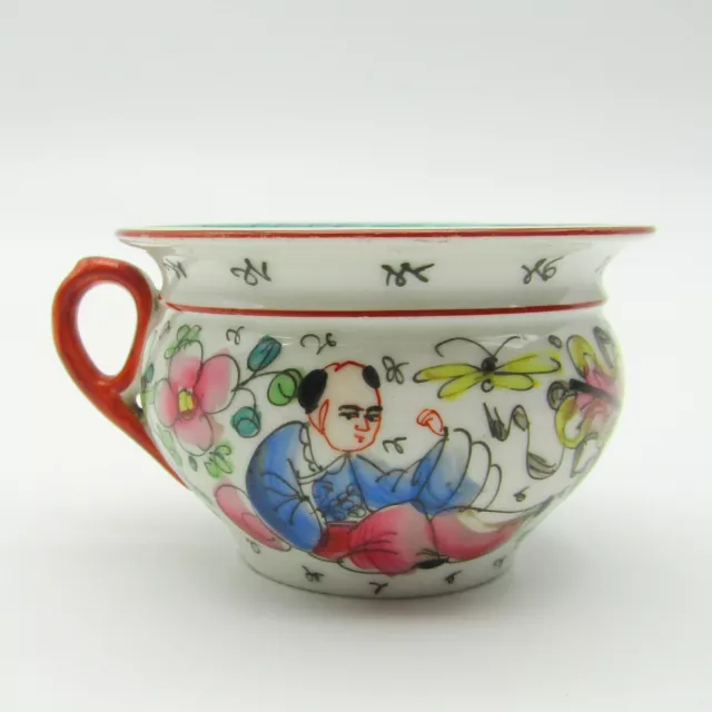 Bayeux. Gosse. Rare tasse en porcelaine décor personnages et fleurs, XIXe