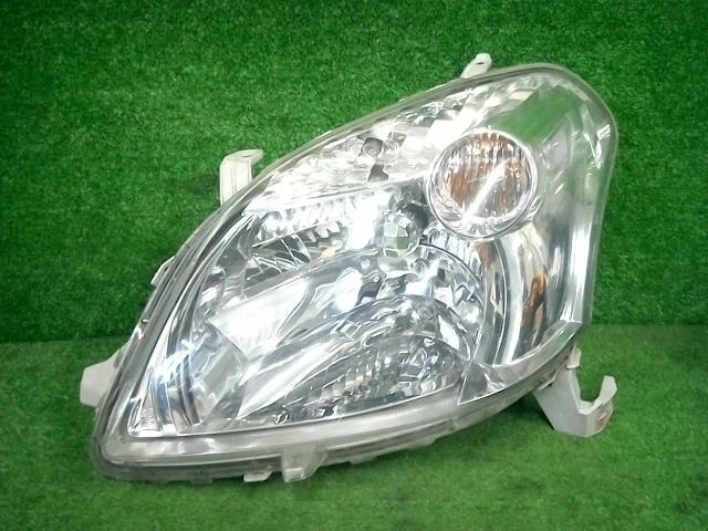 TOYOTA Room 2004 CBA-NCZ25 faro sinistro 8115046040 [usato] [PA25859657]