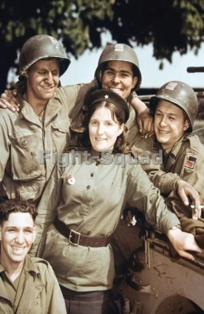 WW2 Picture Photo Woman soldier of the Russian Red Army with US soldiers  4370
