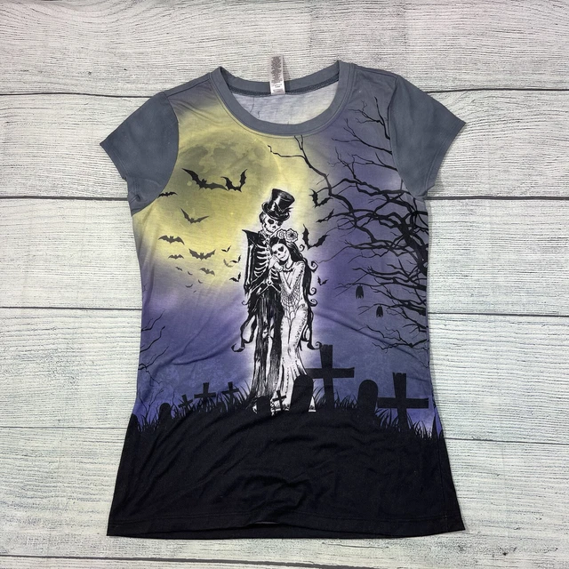 Halloween Season Cemetery Skull Married Couple surrounded by Bats Youth M 7-9