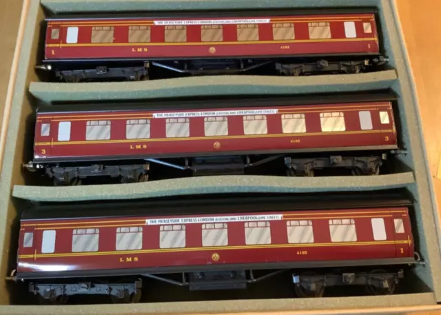 Ace Trains C/2 O Gauge Set of 3 LMS Merseyside Express Bogie Coaches