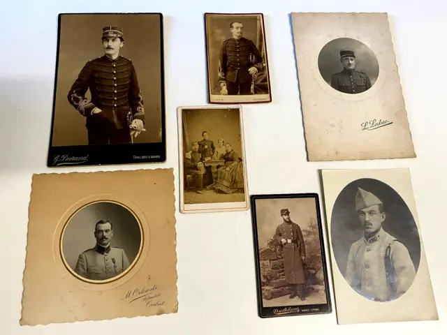 Lot 7 Photos Anciennes Militaires en Uniformes Circa 1900 à 1927