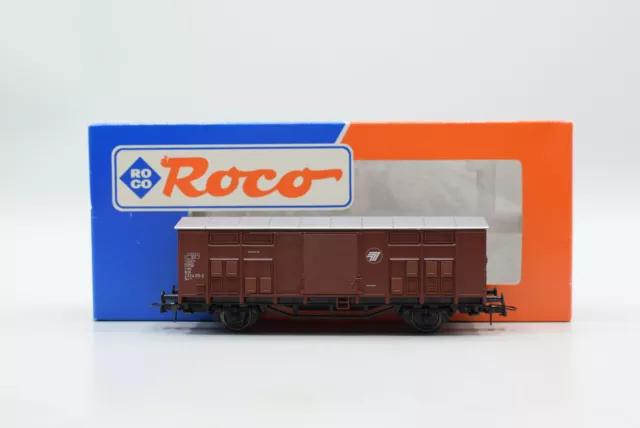 Roco H0 ged. Güterwagen mit Spitzdach DB (EVP)