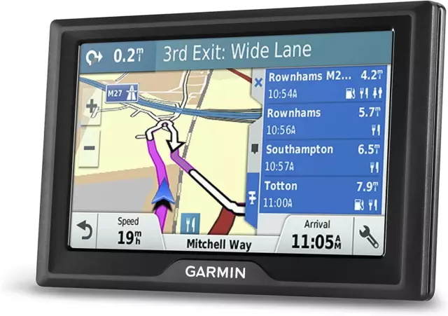 Garmin Drive 40LM 4.3" GPS Sat Nav - Full UK & ROI Lifetime Maps 3