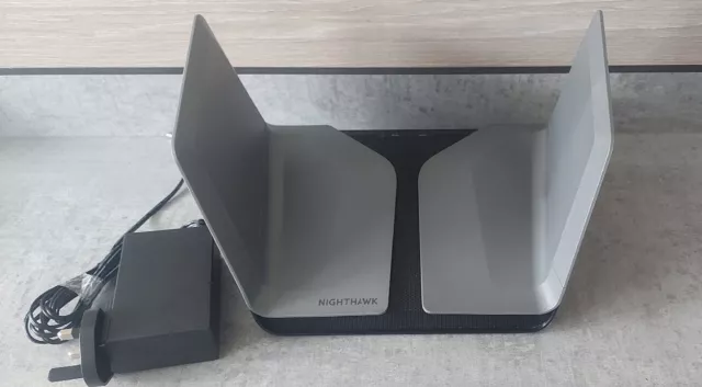 NETGEAR RAX80 Nighthawk AX8 router WiFi 8 flussi AX6000 (RAX80100EUS)