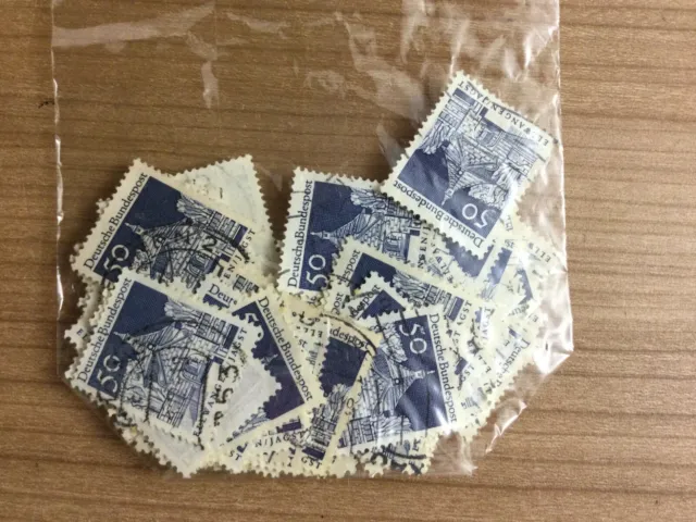 100 Briefmarken BRD 50 Pf Ellwangen 1966 Bauwerke Mi.Nr.495 gestempelt
