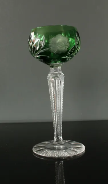 Verre à vin du rhin vert Roemer dans le gout baccarat cristal de  bohême