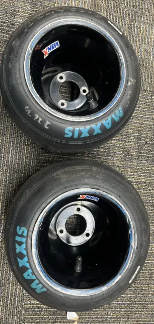 Go Kart Racing Black Aluminum Wheels And Blue Maxxis Tires