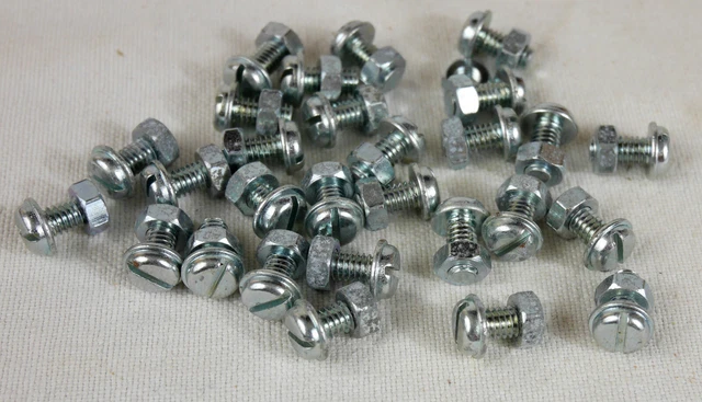 LOT ANCIEN GARDE BOUE DE VELO AV & AR EN ALUMINIUM ø 65cm / 26 .+TRINGLES & VIS