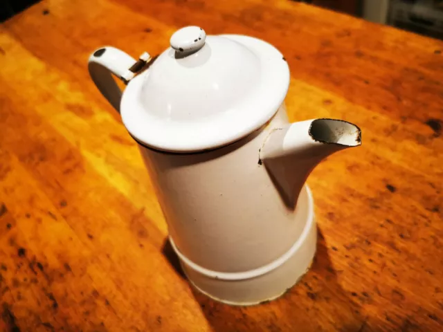 Kanne Kaffeekanne Teekanne Emaille weiß vintage retro antik alt
