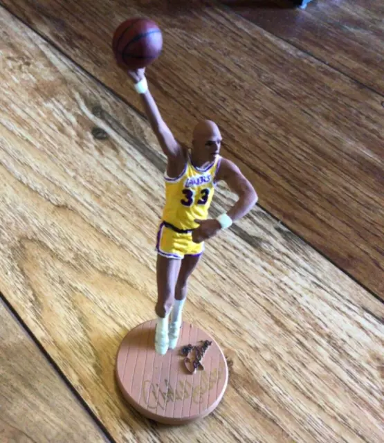 Kareem Abdul Jabbar LA Lakers Gartlan 5 Inch Figurine autographed beckett