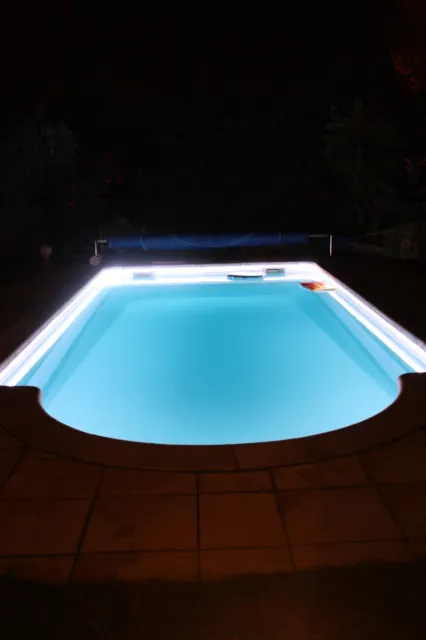 30 mètres  éclairage  piscine ( galon led RGB+ w-ww ) 24 volts IP68
