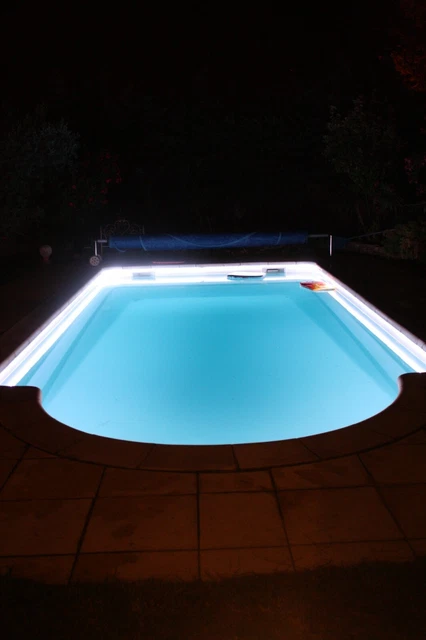 piscine 30 mètres  ( galon led RGB+ w-ww ) 24 volts IP68