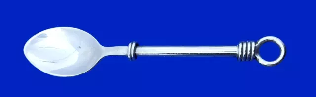 "Vajilla de acero inoxidable Pier 1 PII9 -- cucharadita 6 3/4"