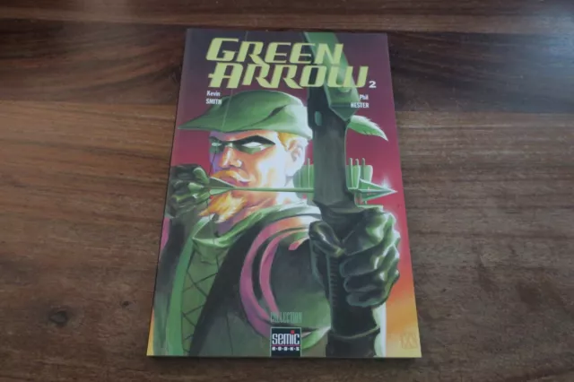 Green Arrow  N° 2  -- Collection Semic Books